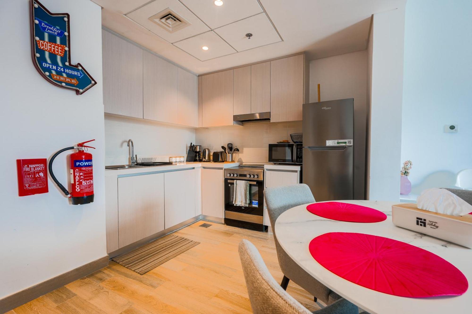 Contemporary 1br Near Yas Park 5 Min Walk 915 * Abu Dhabi